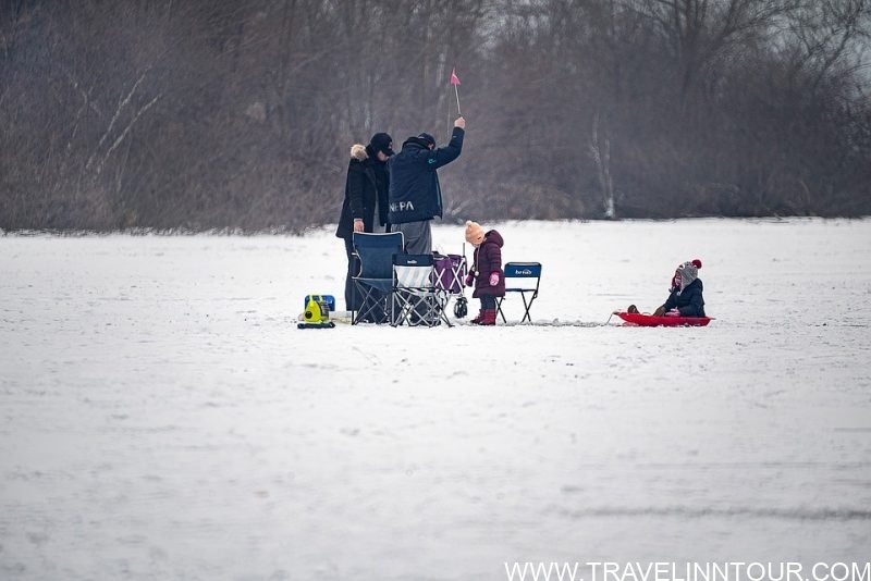Ice fishing live demo in Canada